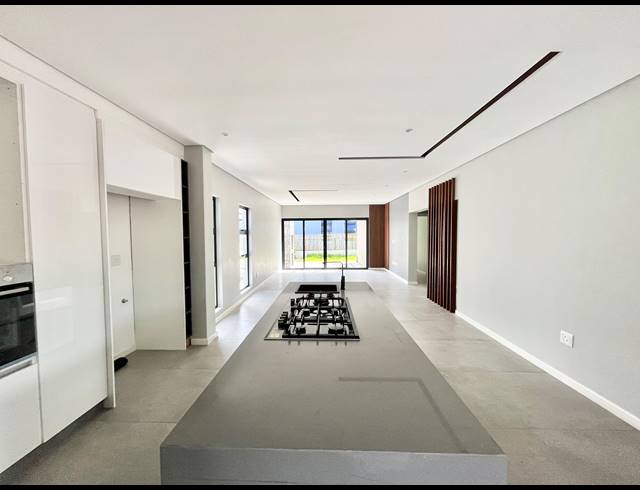 3 BEDROOM HOUSE FOR SALE IN PALM LAKES ESTATE